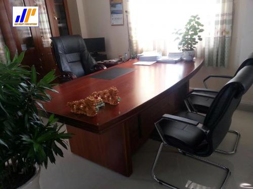 Những mẫu bàn ghế giám đốc tạo không gian làm việc sang trọng